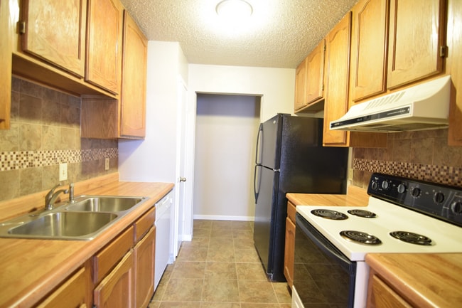 Photo - 2722 Bowie Trail