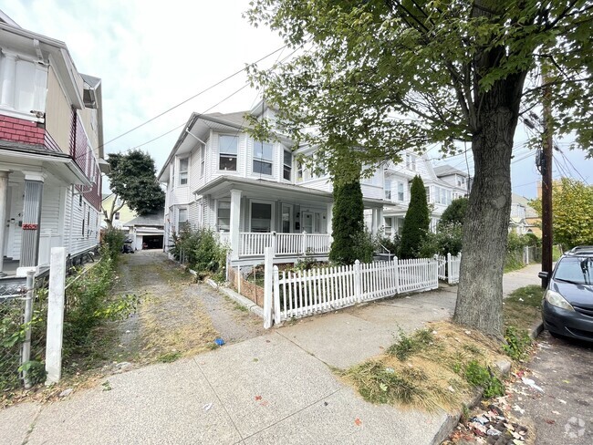 Building Photo - 473 Wilmot Ave Rental