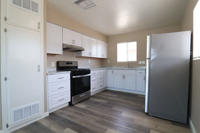 Photo - MOY426 Unit 426 W Moyer Ave #C