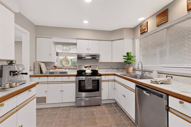Photo - 7812 Royal Ln Unit 210