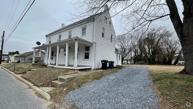 Building Photo - 30 W North St Rental