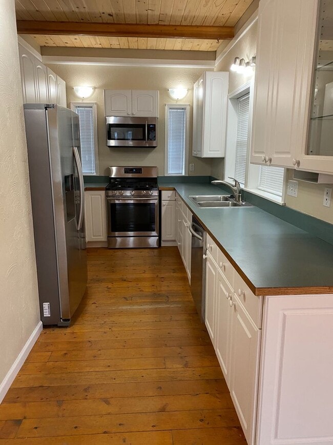 Photo - Great 2 bed/1 bath- All utilities included!