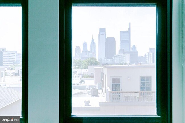 Photo - 1642 Fairmount Ave Unidad 4C