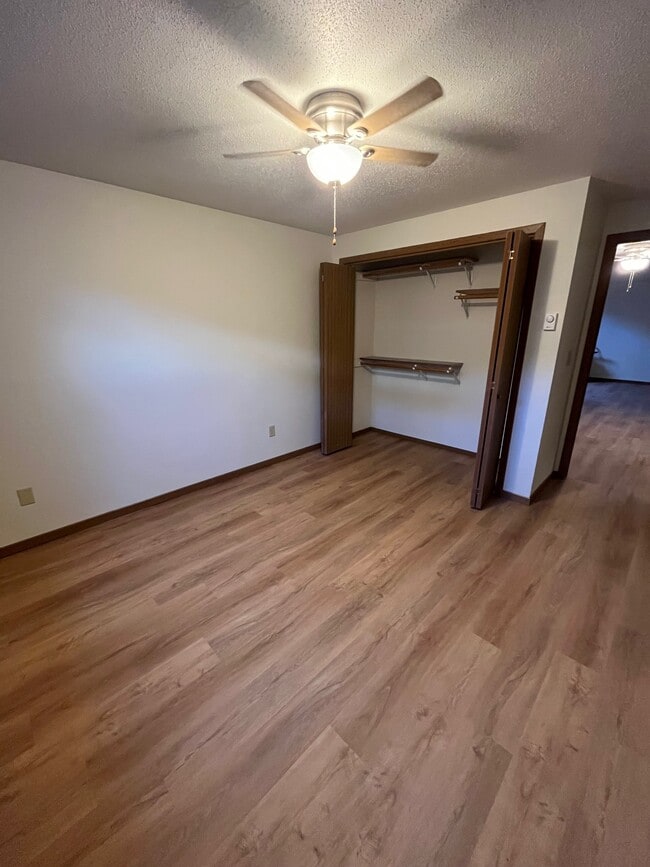 Photo - 1115 Skyline Dr