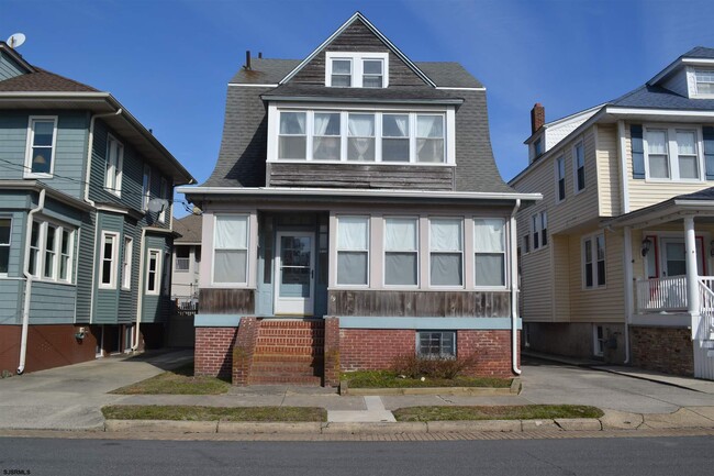 Photo - 19 S Surrey Ave