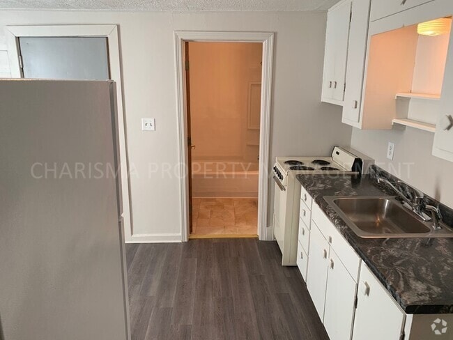 Building Photo - ONE BEDROOM LOCATED IN DOWNTOWN SIOUX FALLS. Unit 817 W 11th Street #1 Rental