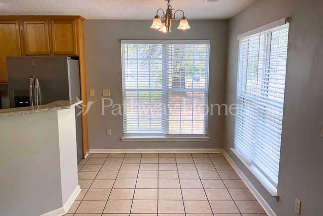 Photo - 229 Deodar Ln