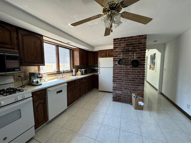 Photo - 19 Mason St Unit 2