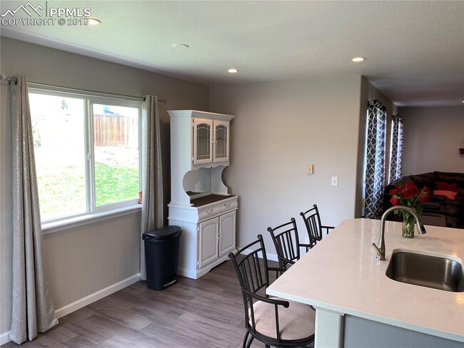 Photo - 3 bedroom, unfinished basement - Firethorn