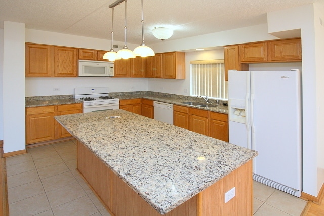 Photo - 6560 W Diversey Ave