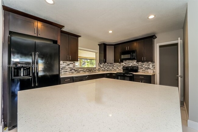 Photo - 7520 Coral Blvd