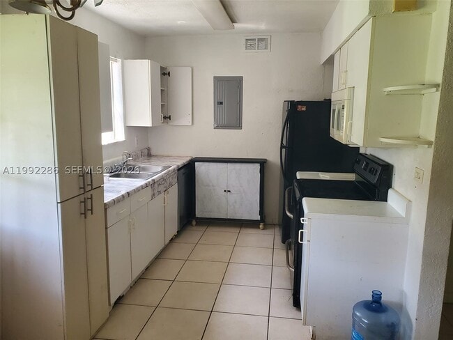 Photo - 1810 N 62nd Ave
