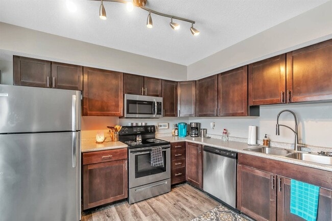 02-2211 Campus Village Ave, Unidad 43 - Campus Village Saginaw