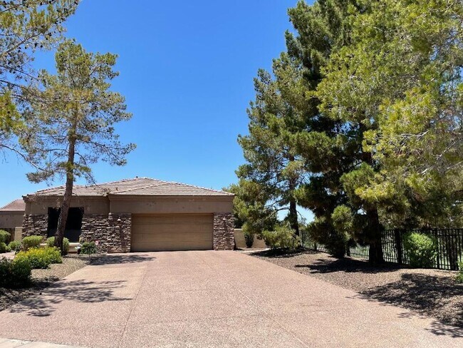 On GOLF COURSE LOT - 3 Bed/3Bath GATED Com... - On GOLF COURSE LOT - 3 Bed/3Bath GATED Com... House