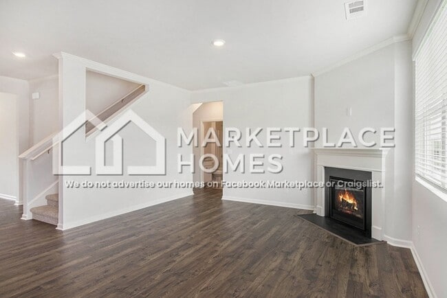 Photo - 152 Landsdowne Way SE