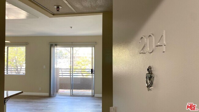 Photo - 701 S Kingsley Dr Condo Unit 204