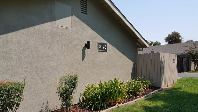 3126 College Ave Unidad B