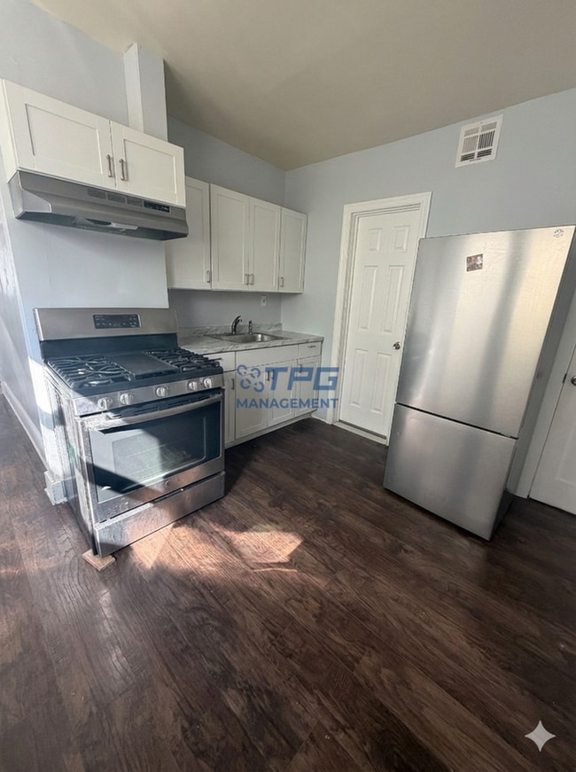 Building Photo - 134 Dewey St Unit 2