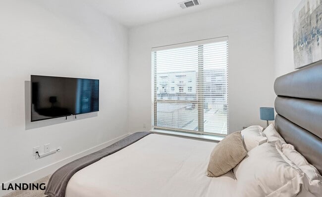 Photo - 650 E Sycamore St Unit 3206