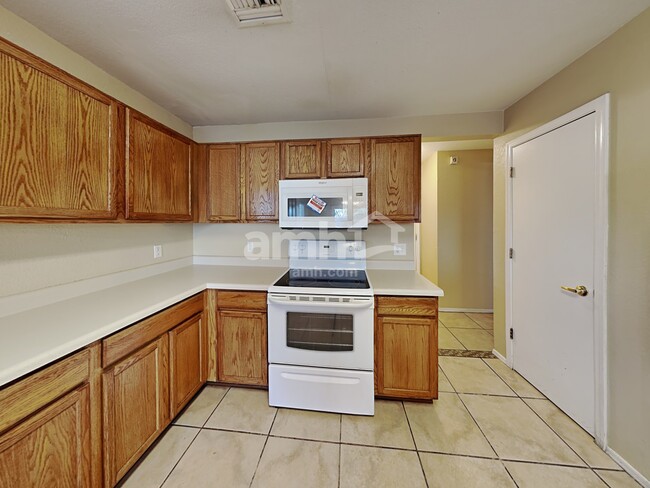 Photo - 494 W Great White St