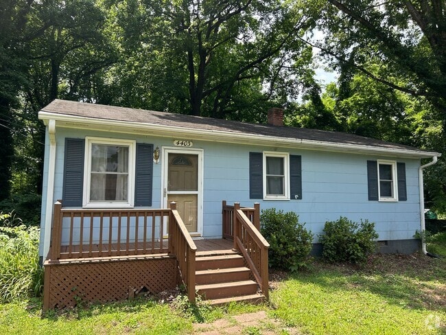 Building Photo - Northern Greensboro, off of North Elm St/n... Rental