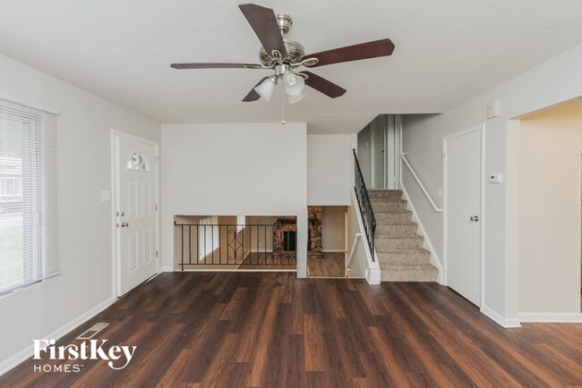 Photo - 5144 Oakwood Ct