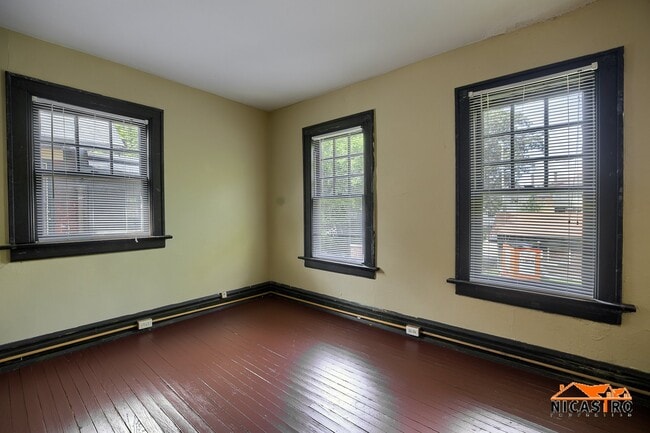 Photo - 202 Frambes Ave