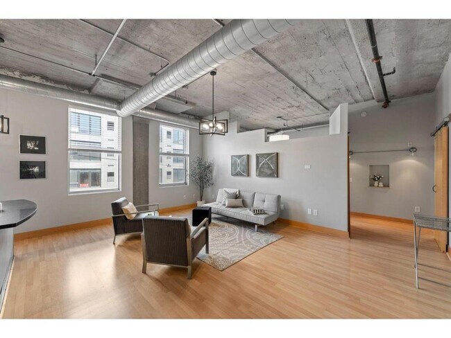 Photo - 918 N 3rd St Unidad 207