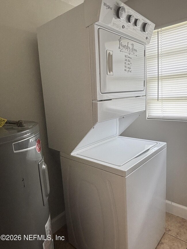 2842 Tulip Cir E