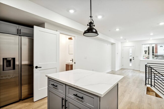 Building Photo - 1820 N 18th St Unit A