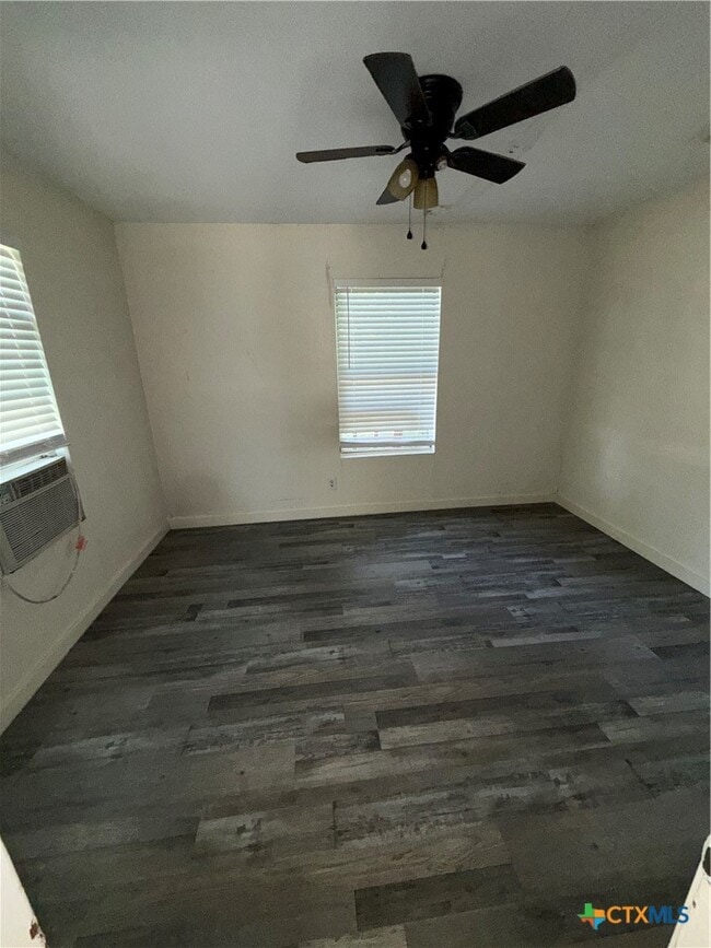 Photo - 203 Veterans Ave