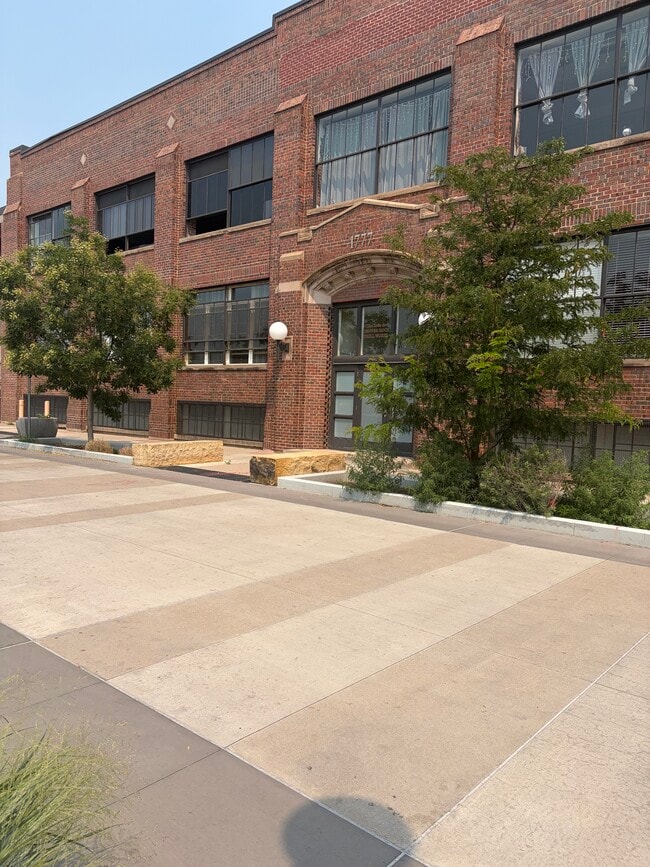 Photo - 1777 E 39th Ave Unidad 208