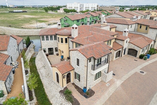 Building Photo - 28 Comillas Dr Rental