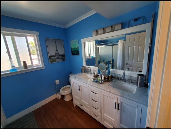 full bath - 805 Tully Rd Unit 31