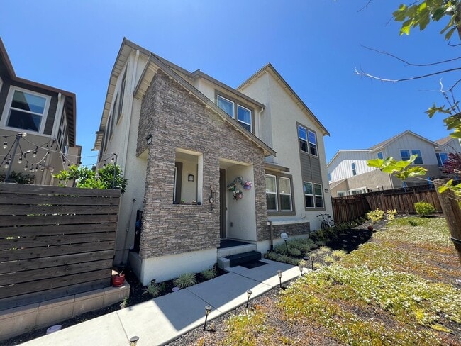 Photo - Beautiful 2 story home located in gated community of Wallis Ranch Dublin