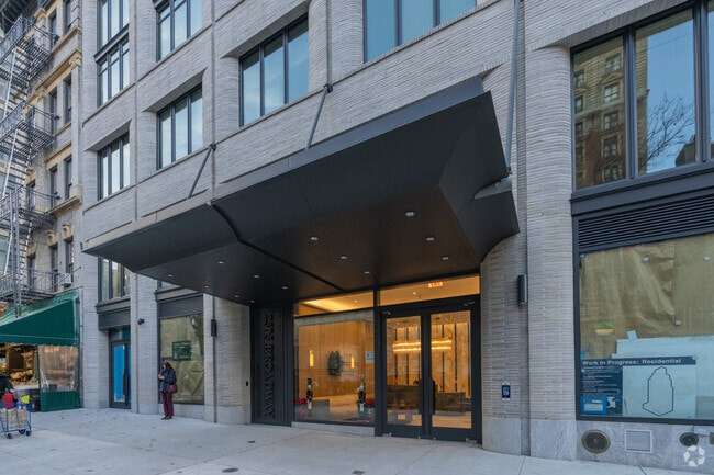 Photo - 2505 Broadway