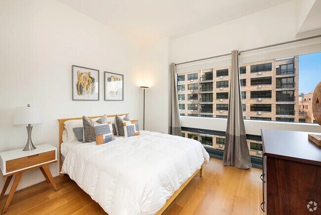 Building Photo - 123 Third Avenue Unit 16-B Rental