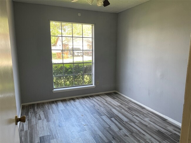 Photo - 16619 La Gloria Dr