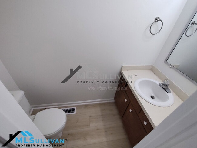 Photo - 2211 Peppertree St Unit B