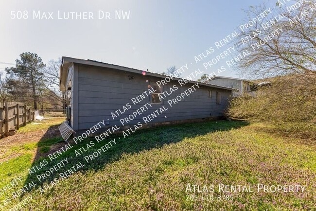 Photo - 508 Max Luther Dr NW