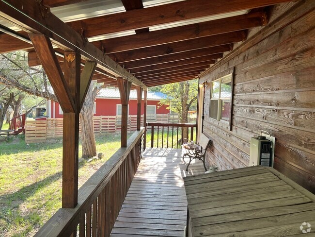 Building Photo - 1202 Overlook Cir Rental