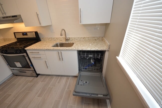 Photo - 319 Bluff Ave