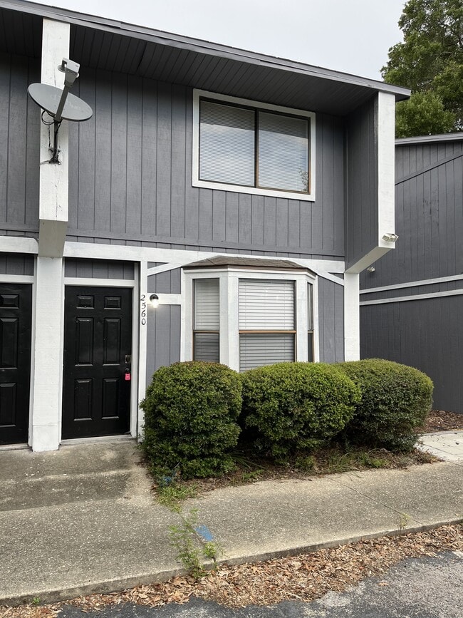 Photo - 2560 SW 31st Pl Casa