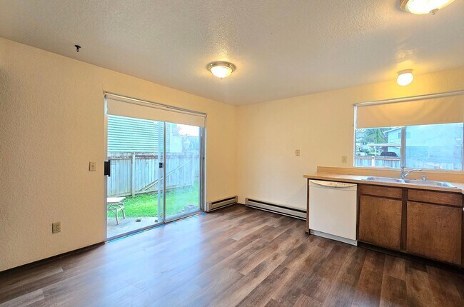 Photo - VanBar Unit B