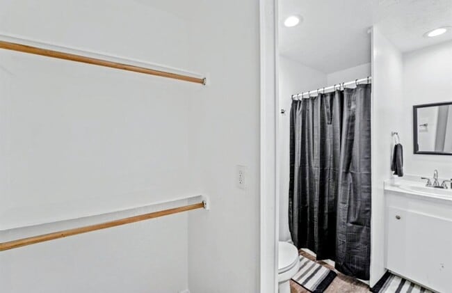 Photo - 12918 Peggys Ln Unit C