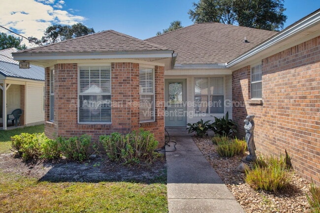 Photo - 202 Summer Ln