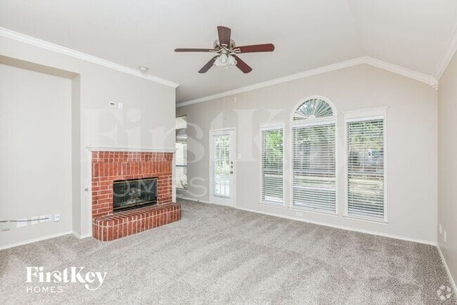 Building Photo - 706 Engleside Dr Rental