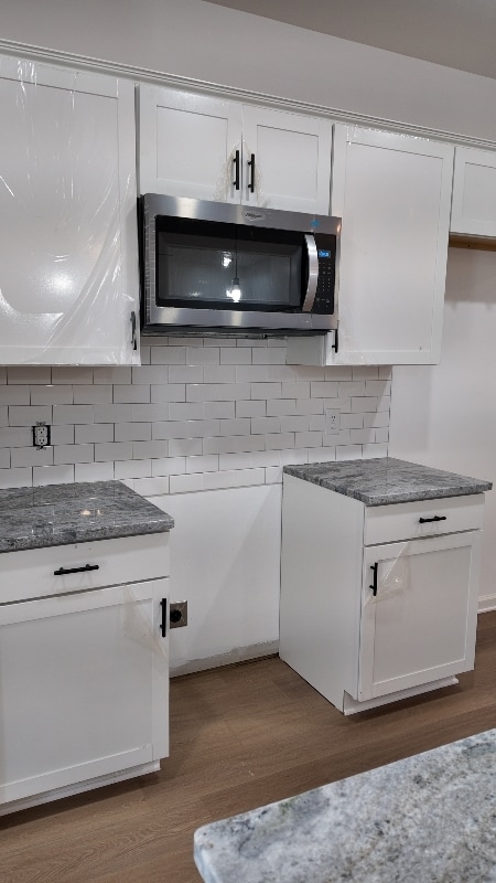 Photo - 698 Delta Rd