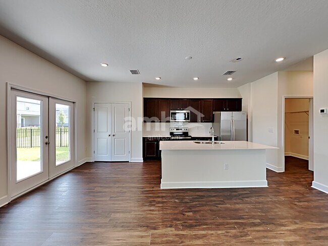 2128 Saffron Walden Dr