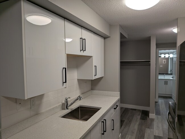 Photo - 46117 Gore Ave Unit 1